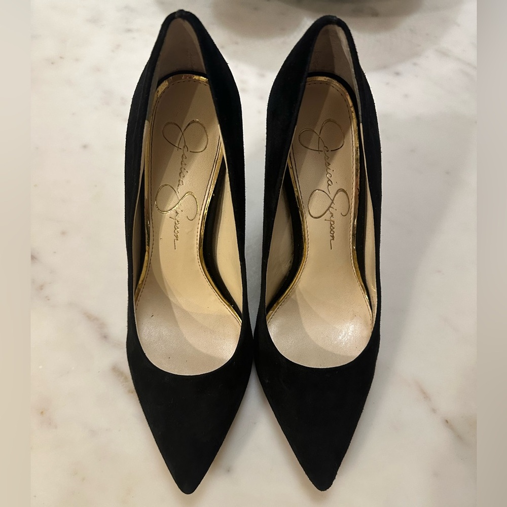 Jessica Simpson black leather/suede pumps. Size 6